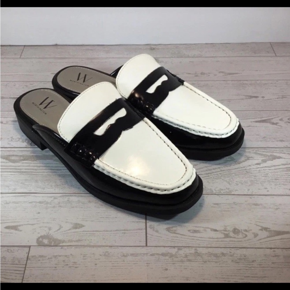 Women Worthington Destin Size 5M Mules/ Slip On Penny Loafers Black & White - Picture 2 of 13